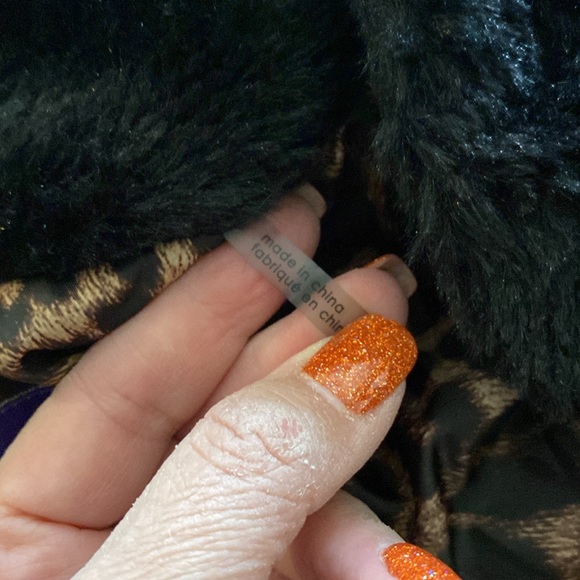 Madden Girl women’s soft faux fur black coat animal print lining snap closure - Picture 11 of 17